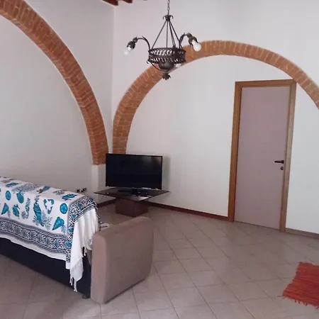 Savelli House In Center With Private Parking And Garden Apartment