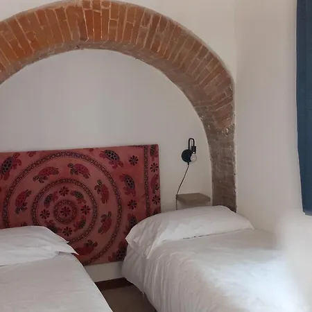 Savelli House In Center With Private Parking And Garden 아파트